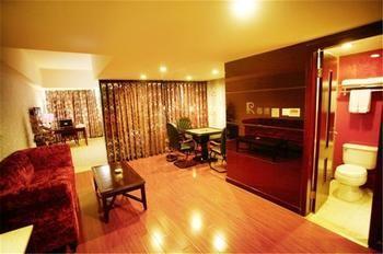 Chengdu Boyue Hotel Exterior photo